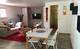 Charmant Appartement En Rez De Villa A Vence